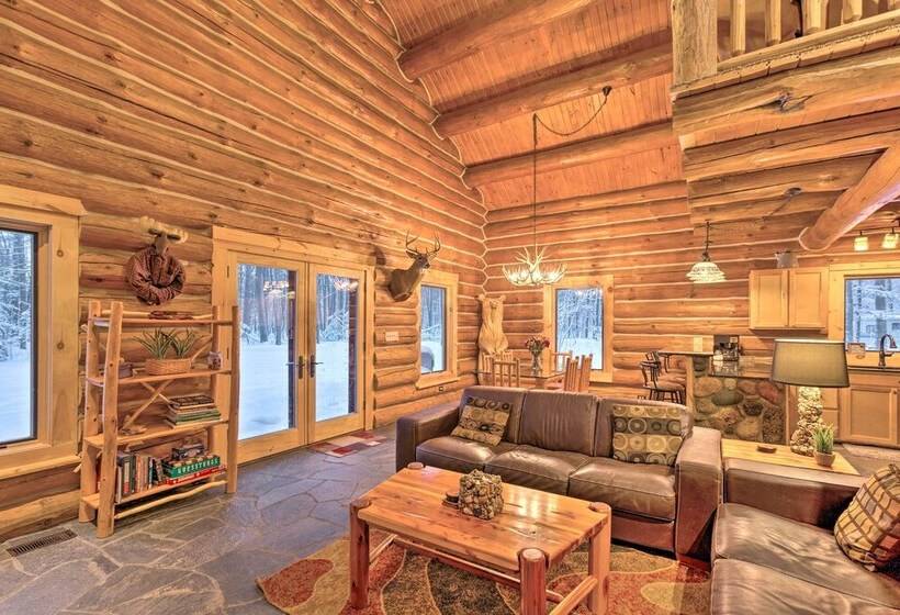 Secluded Traverse City Retreat: 11 Mi To Downtown!