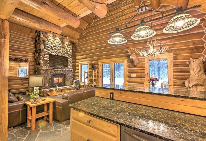 Secluded Traverse City Retreat: 11 Mi To Downtown!