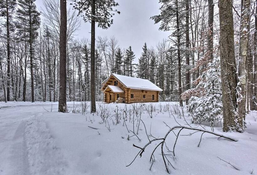 Secluded Traverse City Retreat: 11 Mi To Downtown!