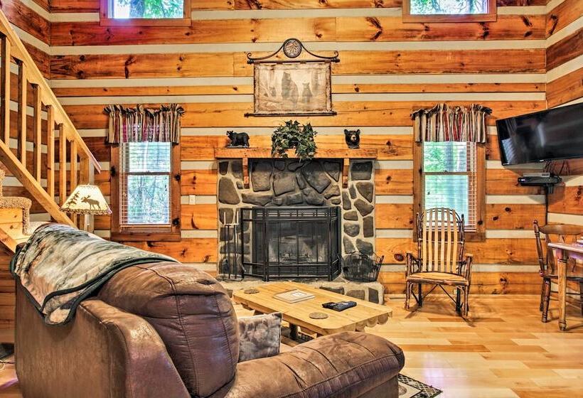 Secluded Forest Cabin, 4 Mi To Downtown Gatlinburg