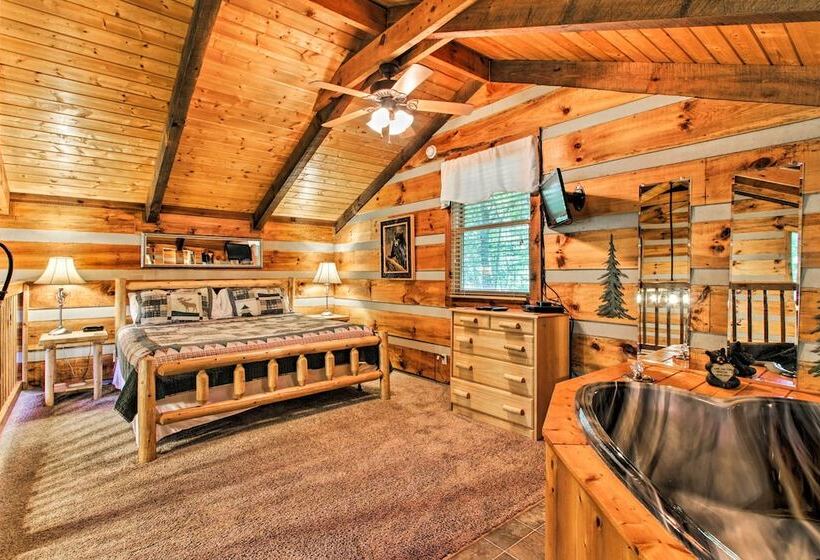 Secluded Forest Cabin, 4 Mi To Downtown Gatlinburg