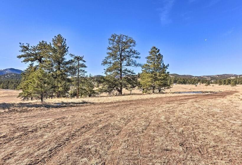 Secluded Mountain Retreat W/ Deck, Views & Hiking!