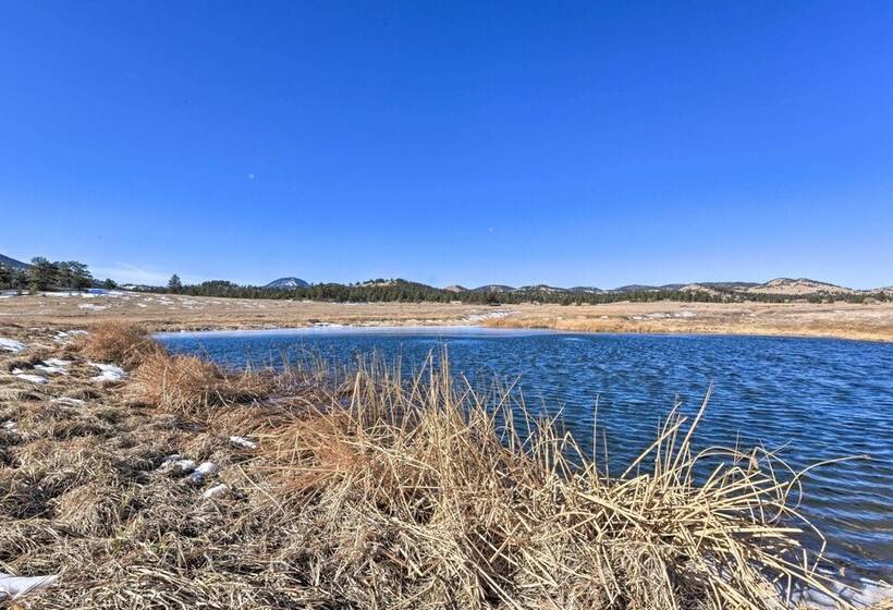 Secluded Mountain Retreat W/ Deck, Views & Hiking!