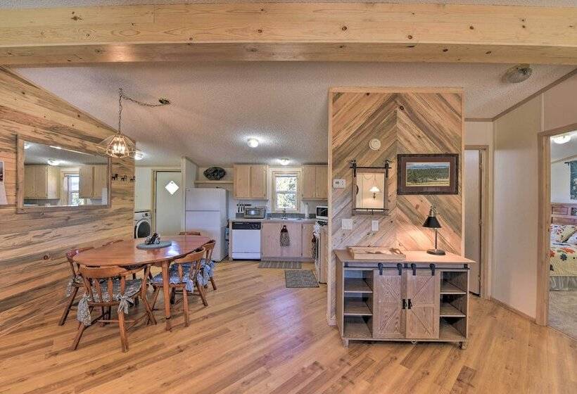 Secluded Mountain Retreat W/ Deck, Views & Hiking!