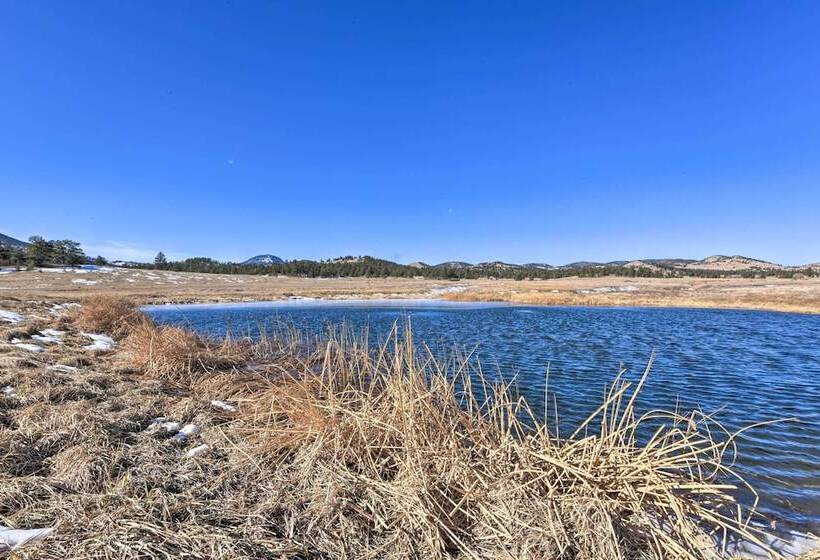 Secluded Mountain Retreat W/ Deck, Views & Hiking!