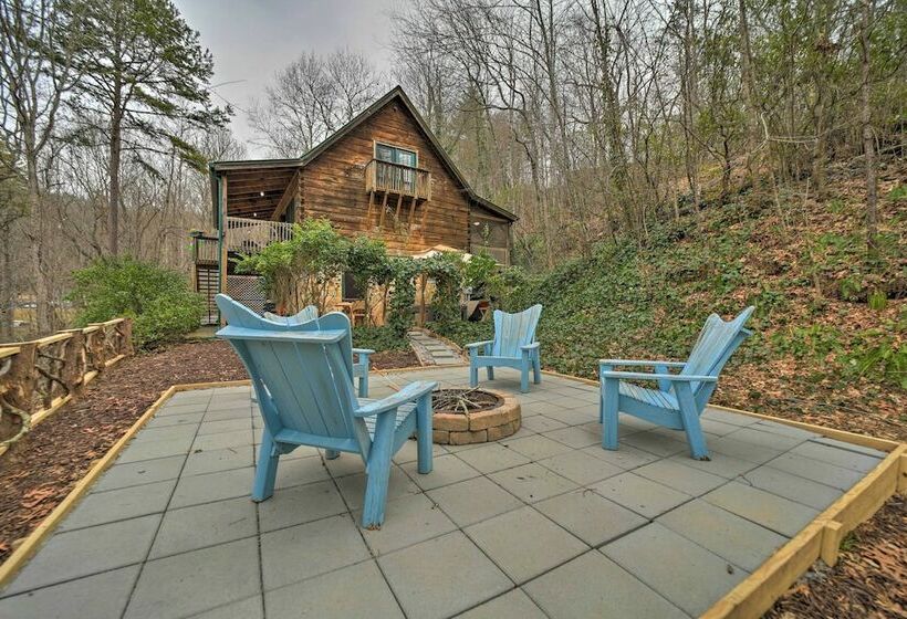 Secluded Smoky Mtn Cabin W/ Hot Tub & Fire Pit!