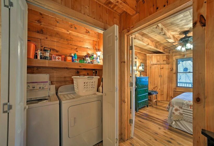 Secluded Smoky Mtn Cabin W/ Hot Tub & Fire Pit!