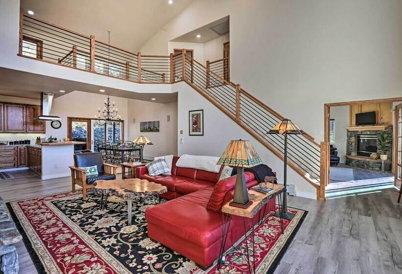 Serene Evergreen Home W/ Hot Tub + Mtn Views!