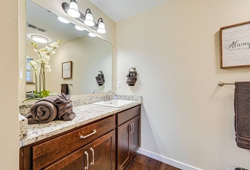 Lakeside Blue Eye Escape W/ Game Room & Hot Tub!