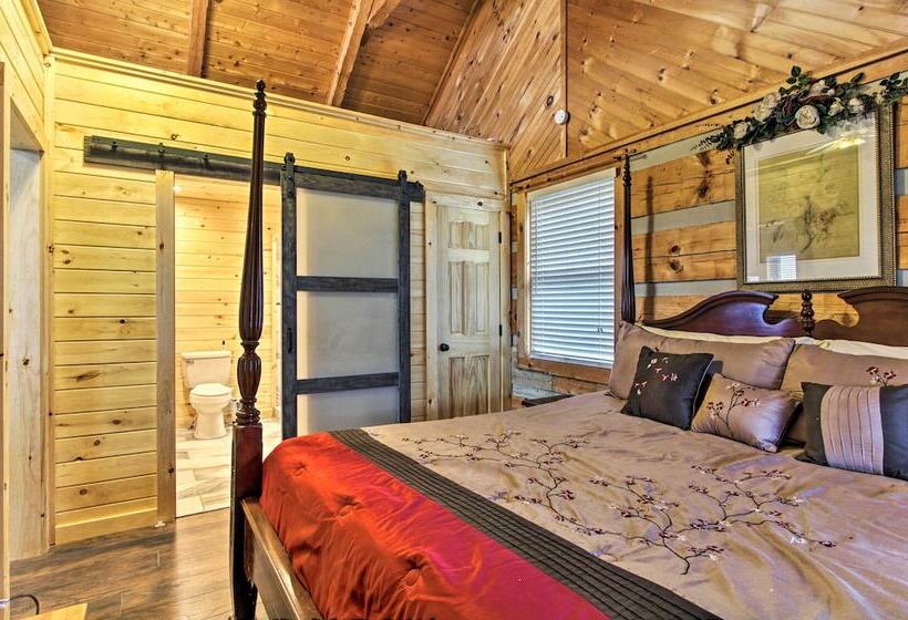 Sevierville Cabin W/ Private Hot Tub & Fireplace!