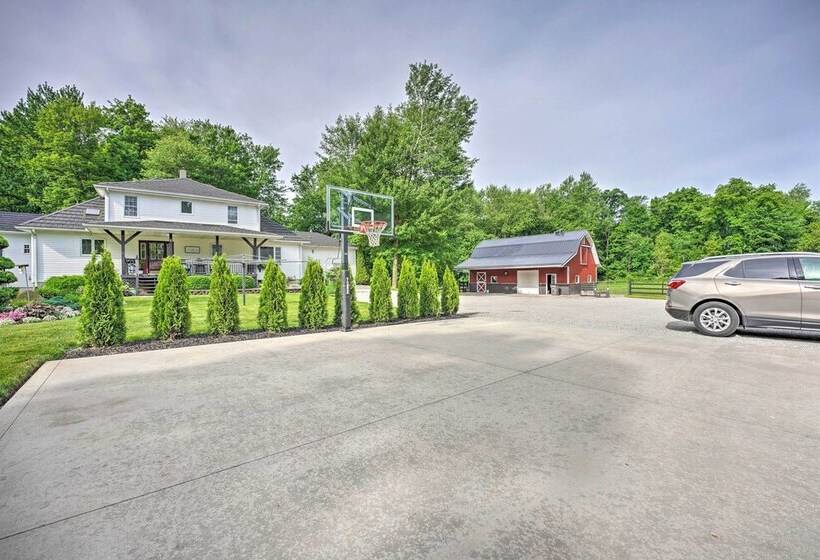 Shipshewana Guest House With Fire Pit!