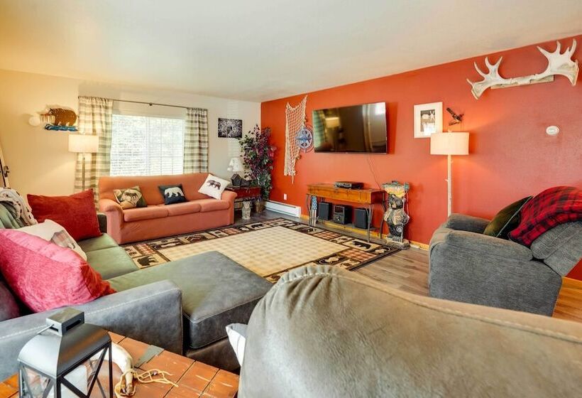 Single Story Soldotna Home Near The Kenai River!