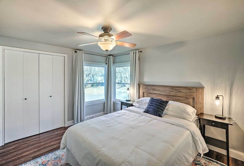 Sioux Center Split Level Home W/ Game Room!