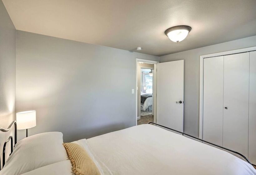 Sioux Center Split Level Home W/ Game Room!