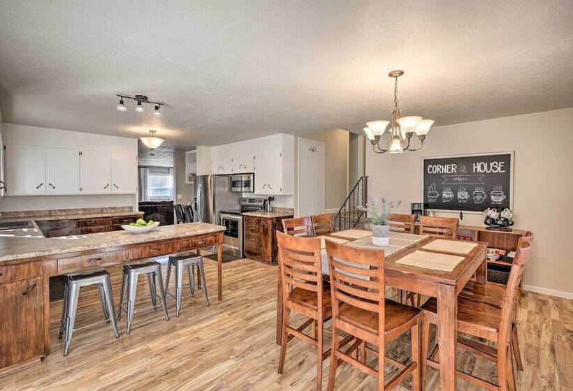 Sioux Center Split Level Home W/ Game Room!