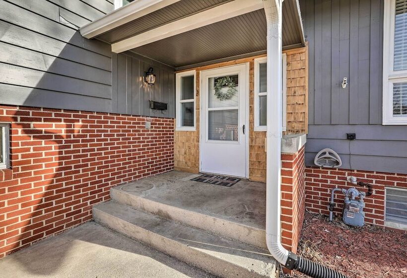 Sioux Center Split Level Home W/ Game Room!