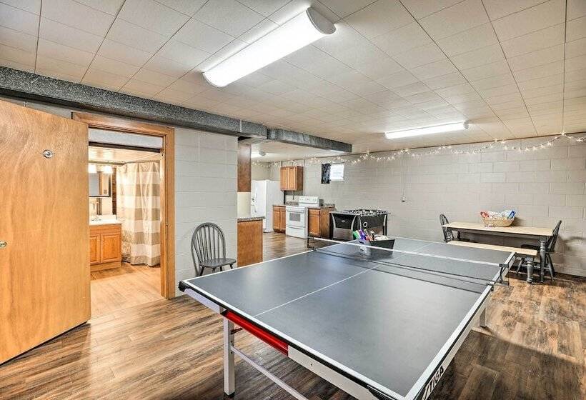 Sioux Center Split Level Home W/ Game Room!