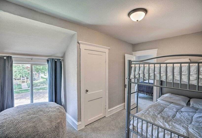 Sioux Falls Abode W/ Fire Pit   1 Mi To Dtwn!