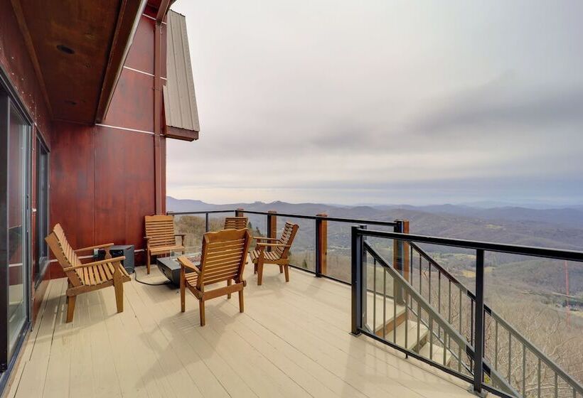 Views & Hot Tub: Sky Barn Retreat In Beech Mtn!