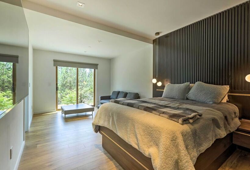 Sleek & Spacious Incline Village Hideaway!