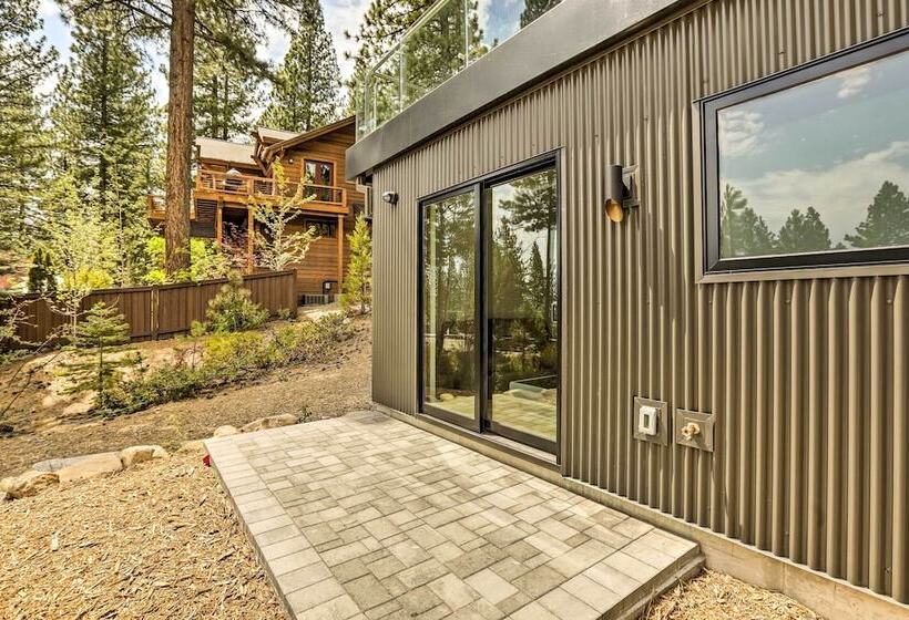 Sleek & Spacious Incline Village Hideaway!