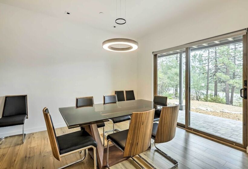 Sleek & Spacious Incline Village Hideaway!