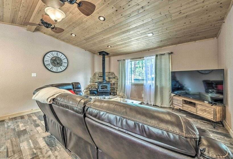 Sleepy Bear Cabin In Ruidoso: Deck & Yard Games!