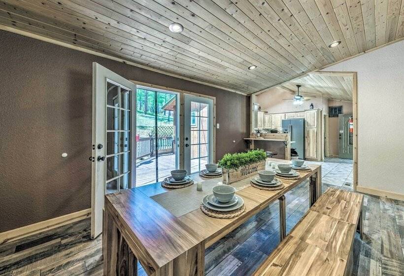 Sleepy Bear Cabin In Ruidoso: Deck & Yard Games!