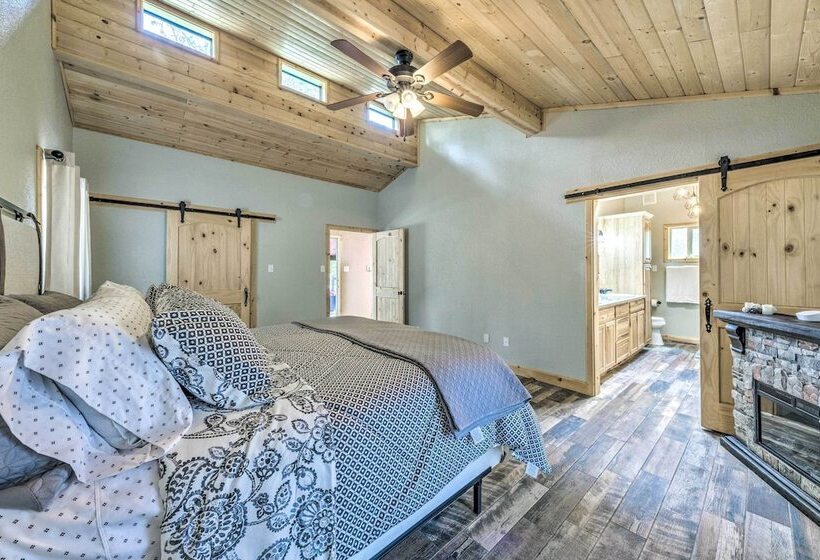 Sleepy Bear Cabin In Ruidoso: Deck & Yard Games!