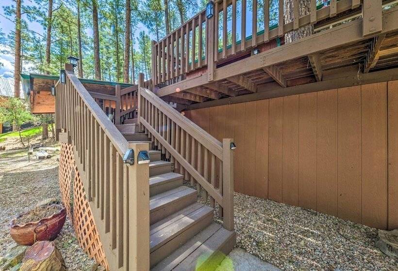 Sleepy Bear Cabin In Ruidoso: Deck & Yard Games!