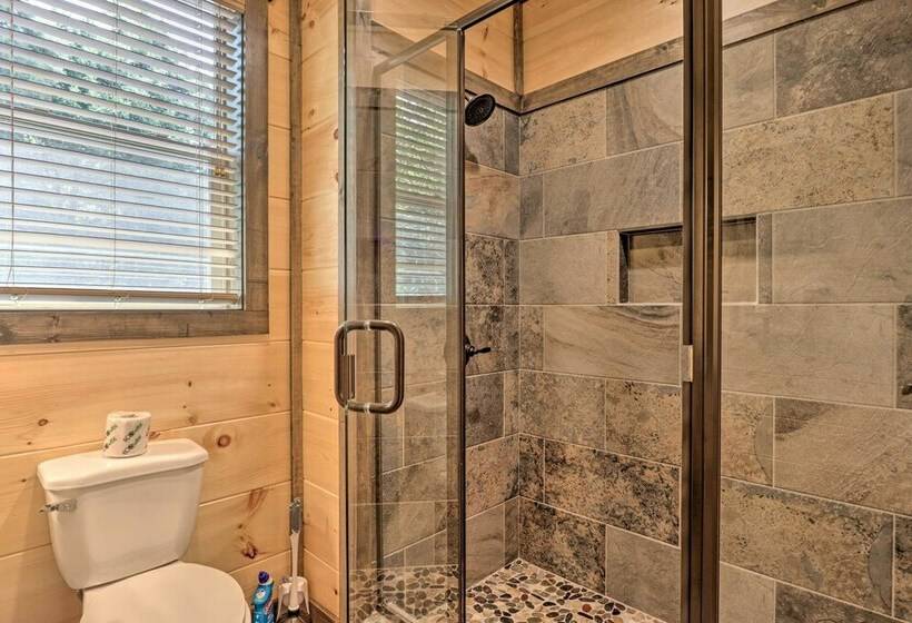 Smoky Mtn  Peaceful Paradise  W/ Indoor Pool!