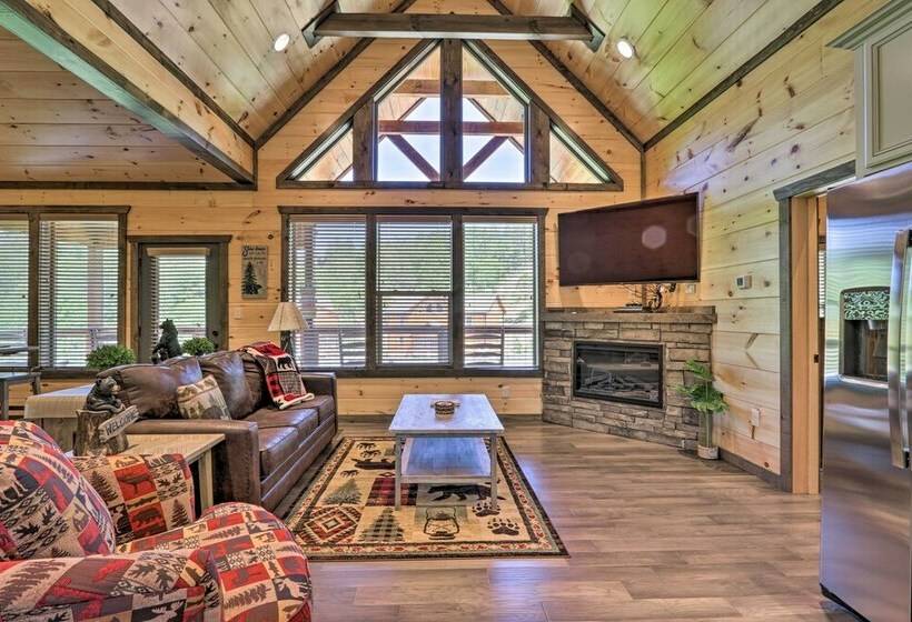 Smoky Mtn  Peaceful Paradise  W/ Indoor Pool!