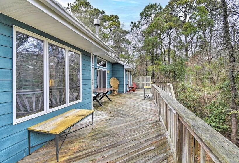 Southern Shores Family Retreat Mins To Beach!