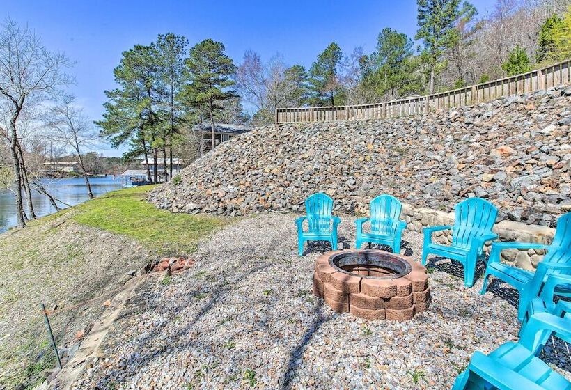 Home On Lake Catherine W/ Dock & Fire Pit