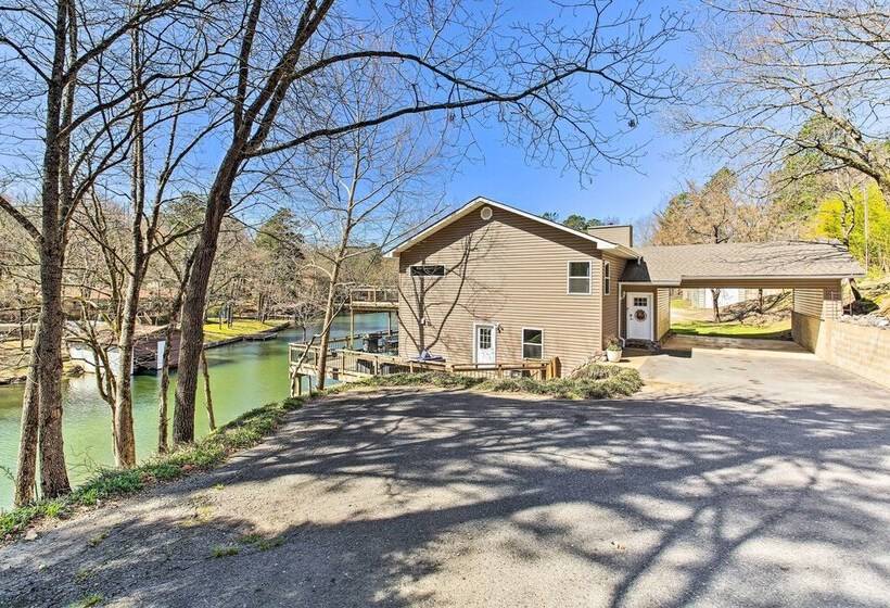Home On Lake Catherine W/ Dock & Fire Pit