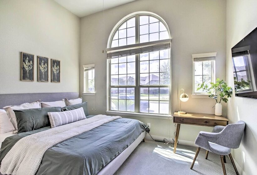 Spacious Cypress Home In Fairfield Community!