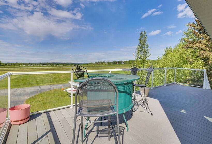 Spacious Family Home W/ Deck + Million Dollar View