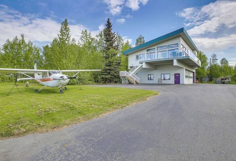 Spacious Family Home W/ Deck + Million Dollar View