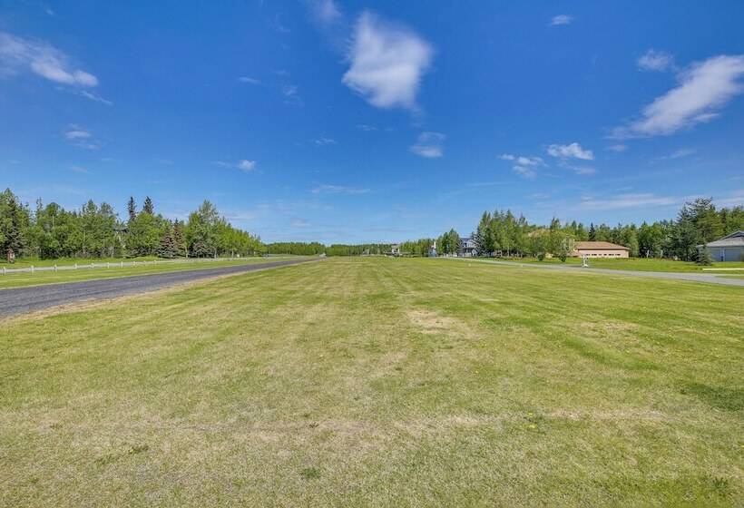 Spacious Family Home W/ Deck + Million Dollar View