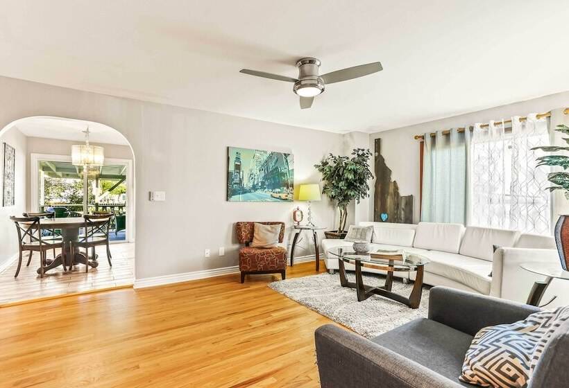 Spacious Family Home W/ Garage Game Room & Office!