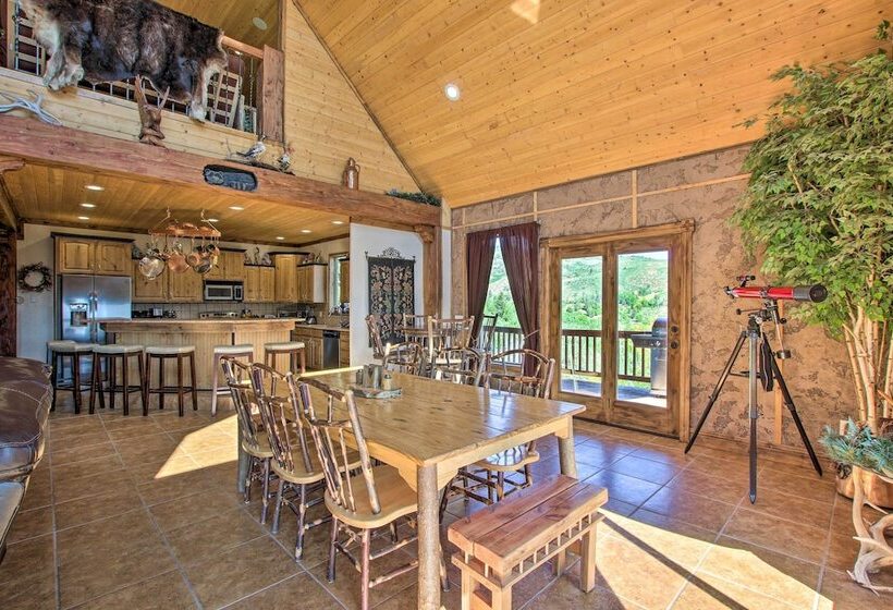 Spacious Fish Haven Cabin W/ Game Room + Deck!