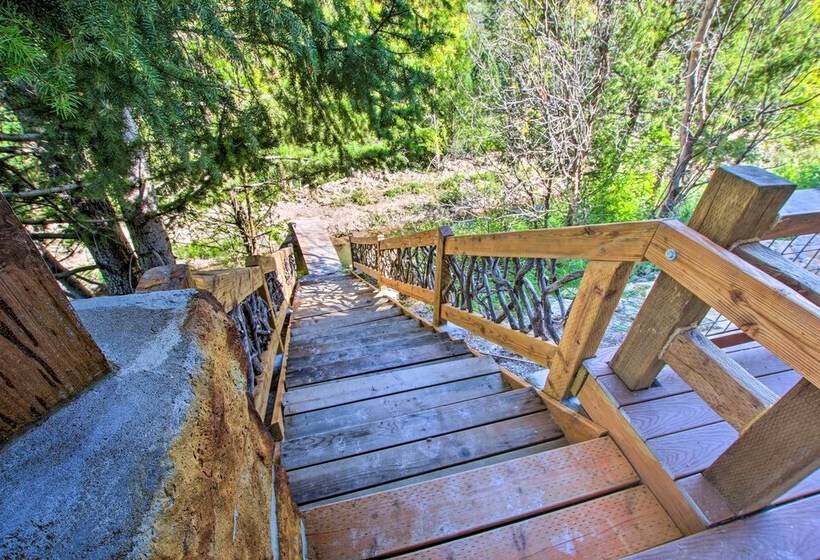 Spacious Fish Haven Cabin W/ Game Room + Deck!