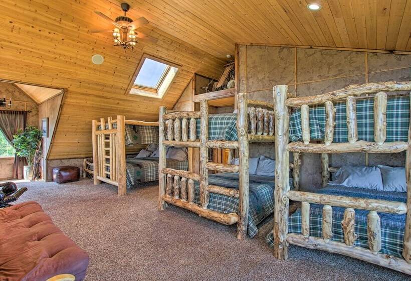 Spacious Fish Haven Cabin W/ Game Room + Deck!