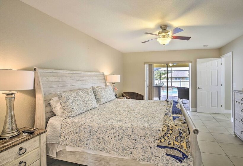 Spacious Florida Oasis Near Cape Coral Parkway