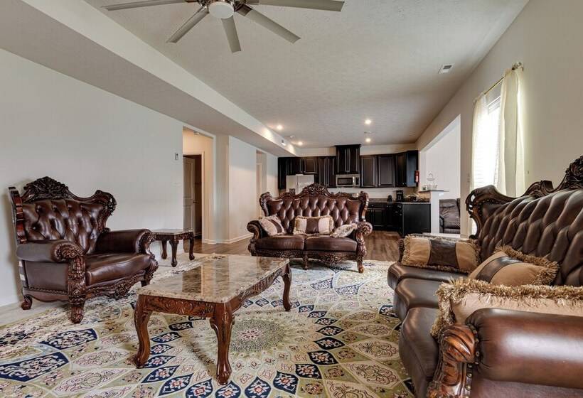 Spacious Home W/ Fireplace   Near Golf!