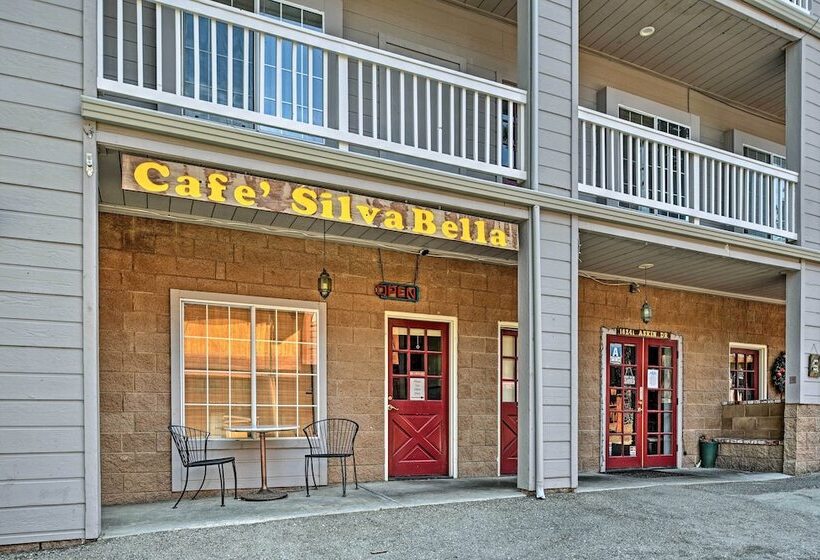 Spacious Pine Mountain Club Cabin W/ Fire Pit