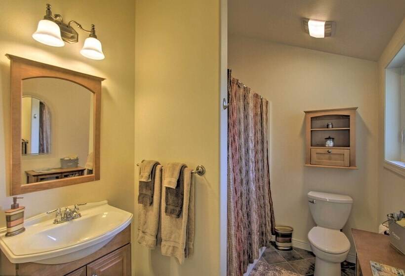 Spacious Port Angeles House W/ Hot Tub & Game Room