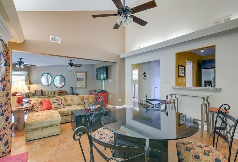 Spacious Southaven Home On 8 Acres W/ Private Pool