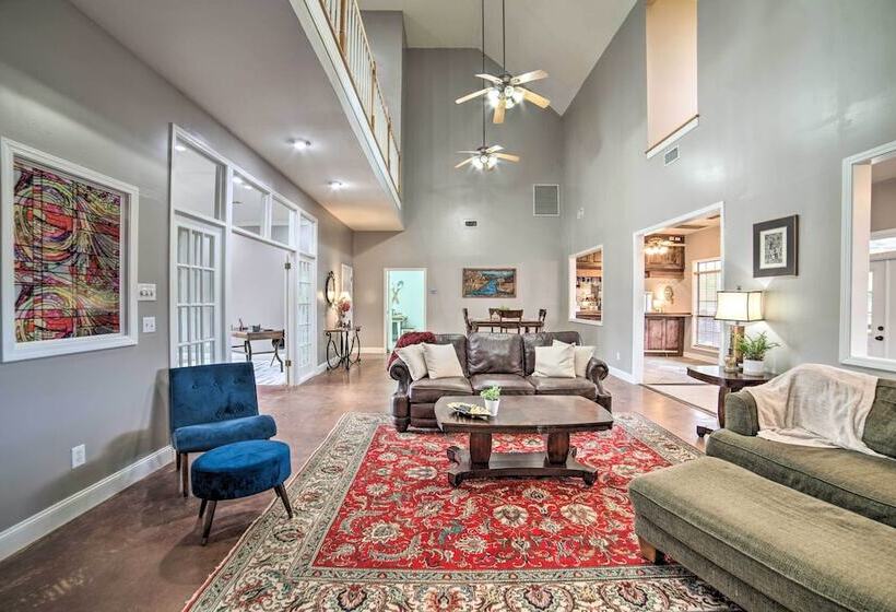 Starkvegas Clubhouse ~ 2 Mi To Msu Campus!