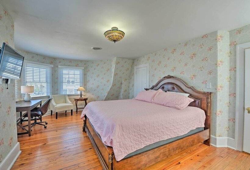 Striking Cape May Getaway, Steps From The Beach!